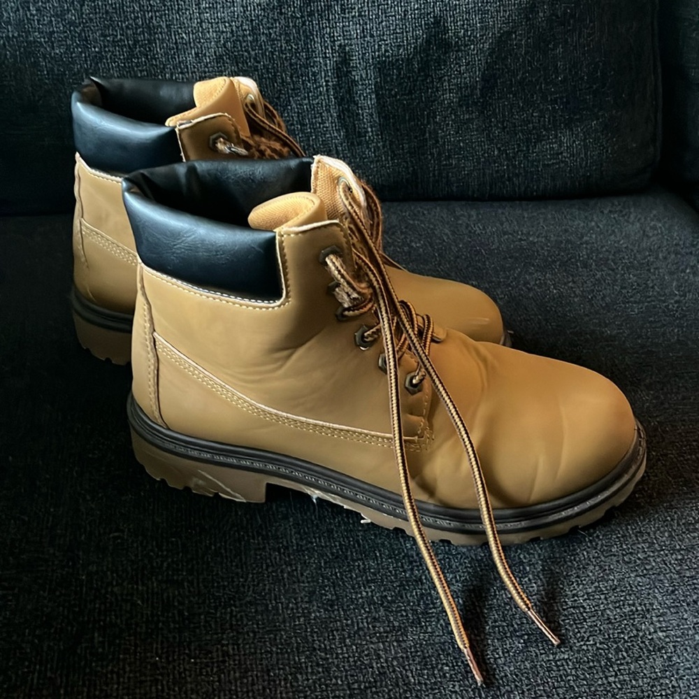 Knock off Timberlands